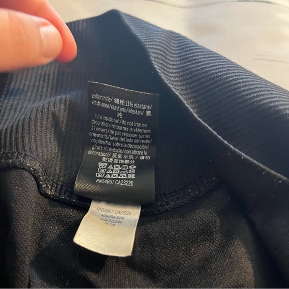 Black Victoria’s Secret Pink Sport Workout Leggings with Laser Cut Out, Small - Picture 6 of 9